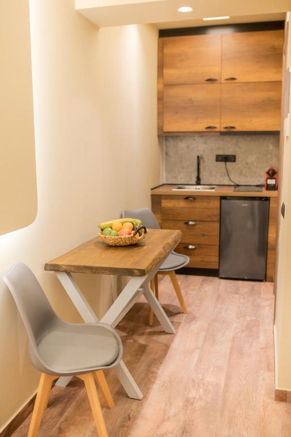 Seven Keys Luxury Suites Achílleion Exteriör bild